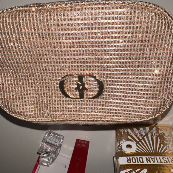 Dior Beauty Holiday Zip Around Cosmetic Bag w/ Samples - Picture 3 of 11